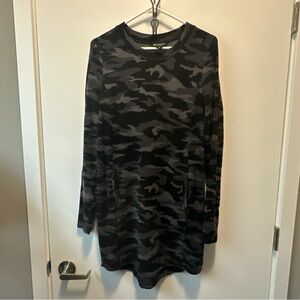 Athleta Camo Tunic Dress Medium Gray Black Camouflage Pullover Pockets